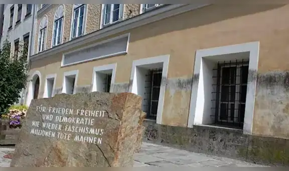 Adolf Hitler: Austria aprueba conservar monumento antifascista frente a la casa del dictador
