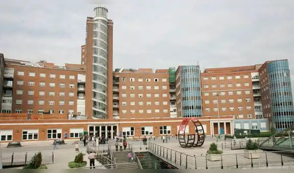 Detienen a una joven de 18 años por desfigurar el rostro de su novio con una piedra