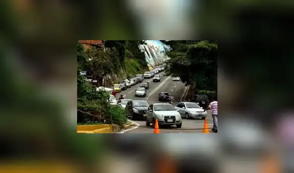 Venezuela: El país de las mayores ´reservas petroleras´, pero con interminables colas para adquirir gasolina