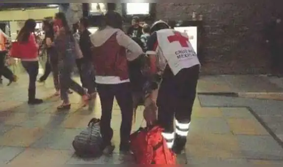 Se desmaya de hambre en el cine; esperaba que su novio la invitara a comer