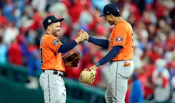 Houston Astros derrotó 3-2 a Philadelphia Phillies por el juego 5 de la Serie Mundial