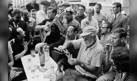 Ernest Hemingway, el niño cuya madre vestía con falda y disparó desde los 9 años