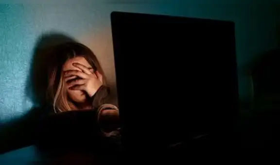 “Pasé de ser la ‘gordibuena’ de un video sexual a que aprobaran una ley con mi nombre”: cuenta mujer acosada