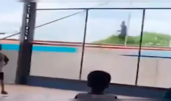 “Esto es solo para valientes”: hombre desafía a la muerte con temeraria carrera sobre un tren [VIDEO]