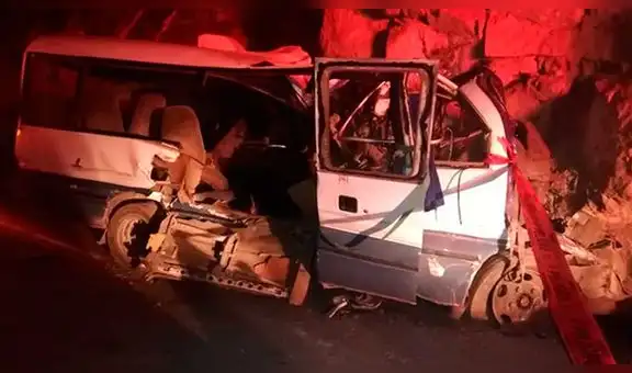 Canta: 19 personas mueren tras choque de cúster contra cerro [VIDEO]