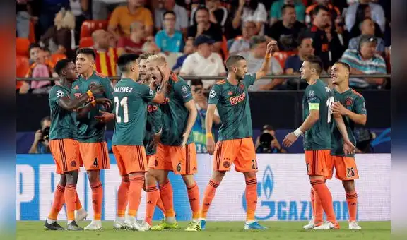 Ajax no reducirá el precio de Van de Beek pese a crisis por coronavirus
