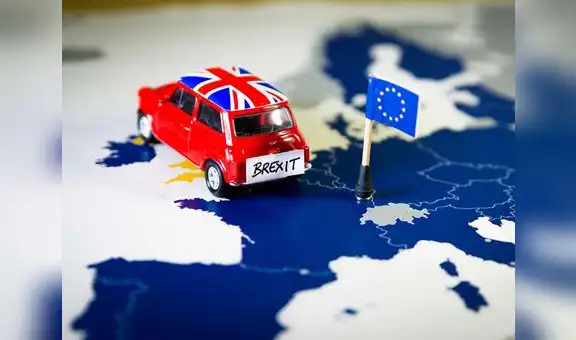 Euro baja por incertidumbre sobre el “brexit” y por las amenazas de Boris Johnson