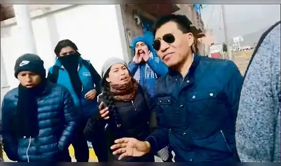 Puno: Le gritan corrupto a congresista Moisés Mamani en Juliaca