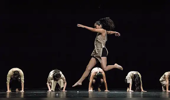 Ballet de San Marcos danza con Lima