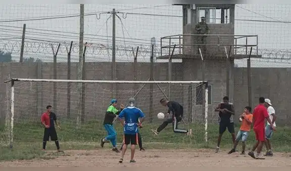 Partido amistoso entre narcos termina en pelea dentro de un penal: hubo 16 muertos 