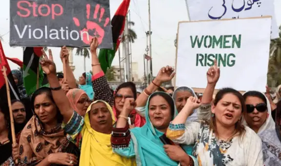 Liberan a sujeto condenado a cadena perpetua por violación tras acordar casarse con su víctima en Pakistán