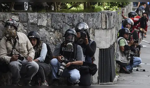 Unesco alerta aumento de ataques contra periodistas que cubren diversas protestas