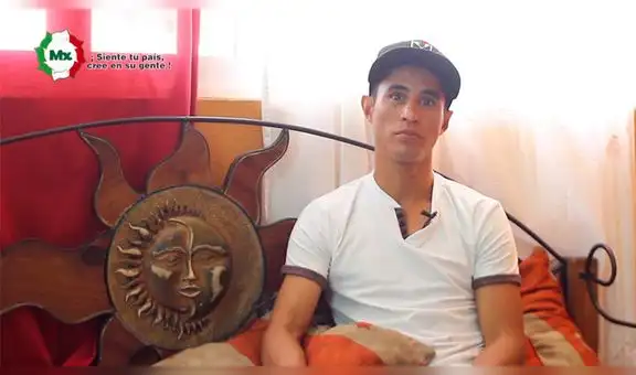 Boxeador que podría pelear en mundial vende helados para mantener a su familia