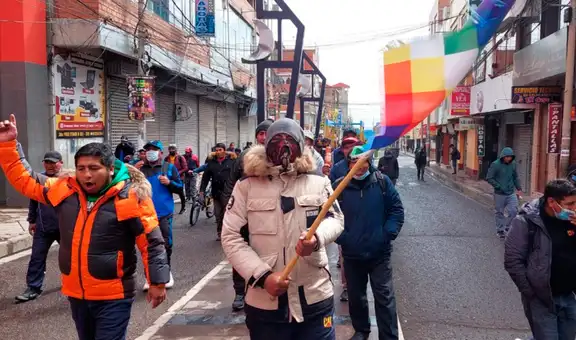 Transportistas y comerciantes de Puno se suman en segundo día de paro contra el Congreso