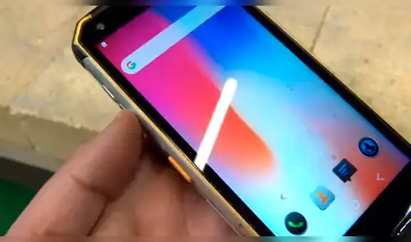 Ponen metal fundido sobre el teléfono más resistente del planeta y el resultado es sorprendente [VIDEO]