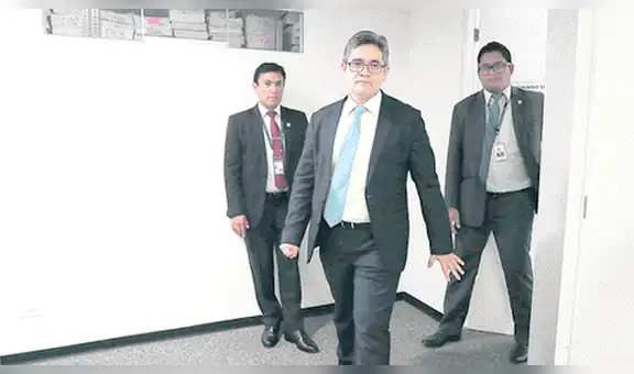 Referéndum 2018: Domingo Pérez recibió aplausos al acudir a su centro de votación [VIDEO]