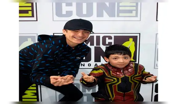 Captan a niño peruano ‘troleando’ al actor de Shazam en plena Comic-Con Lima [FOTOS]