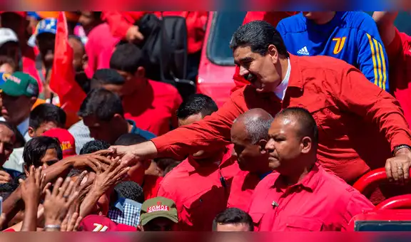 Nicolás Maduro oficializa su plan reeleccionista