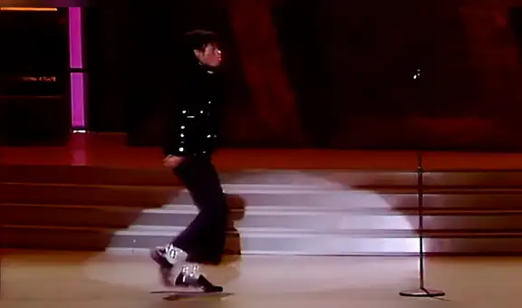 Gato hace el ‘paso lunar’ de Michael Jackson, según usuarios y causa furor en redes [VIDEO]
