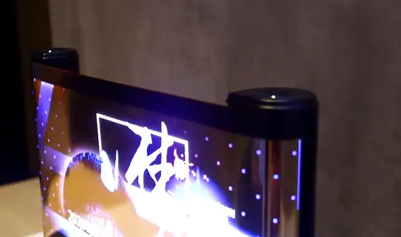 Gigante asiático revela smartphone con pantalla enrollable [VIDEO]