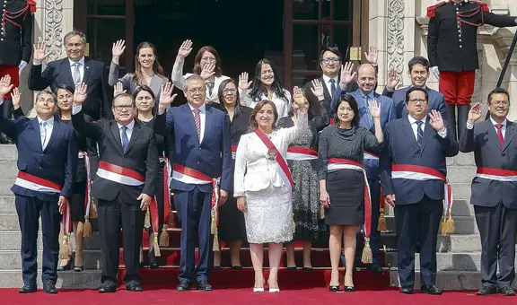 Dina Boluarte busca calmar al país con un gabinete de técnicos