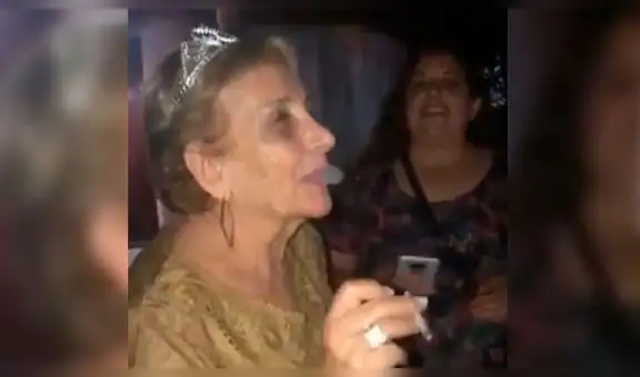 Abuela celebra su cumpleaños fumando marihuana junto con sus nietos [VIDEO]