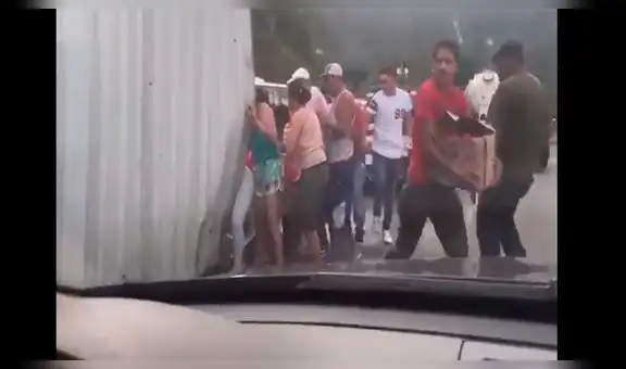 Venezuela: saquean camión sin importarles que chófer estaba muerto [VIDEO]
