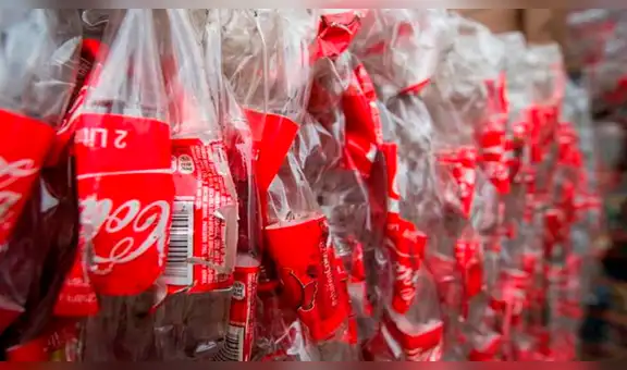Coca-Cola: compañía no dejará de utilizar plástico para el envase de sus bebidas [FOTOS]