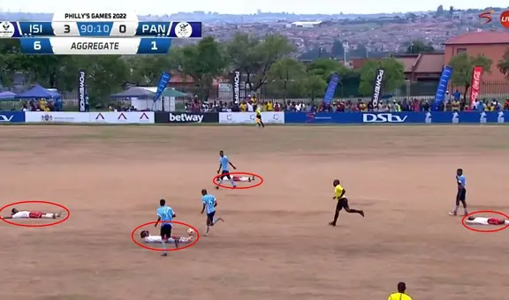 Sudáfrica: equipo de fútbol se tira al piso para conceder el gol del honor al rival