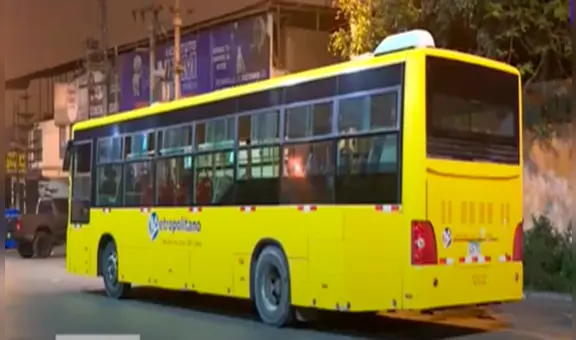 VES: pasajeros del bus alimentador del Metropolitano fueron asaltados por delincuentes armados