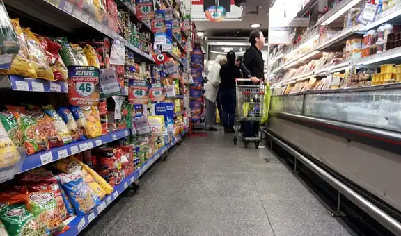 Inflación en Estados Unidos baja por cuarto mes consecutivo y llega a 7,7%