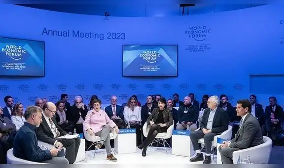 Canciller en Foro Económico Mundial de Davos: Confíen en la solidez macroeconómica del Perú