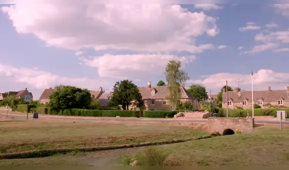 La increíble ilusión óptica que te hace ver a color una imagen en blanco y negro [VIDEO]