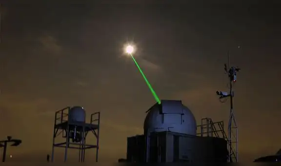 Científicos reciben un rayo láser de la Luna tras 10 años de enviar señales