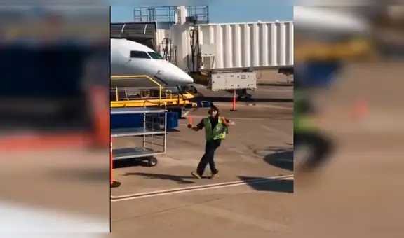 Facebook viral: captan a trabajador de aerolínea bailando y su peculiar actuación conmueve a todos [VIDEO] 