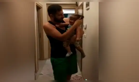 Hombre finge darle un golpe a su hija, sin imaginar que ella tendría una dramática reacción [VIDEO]