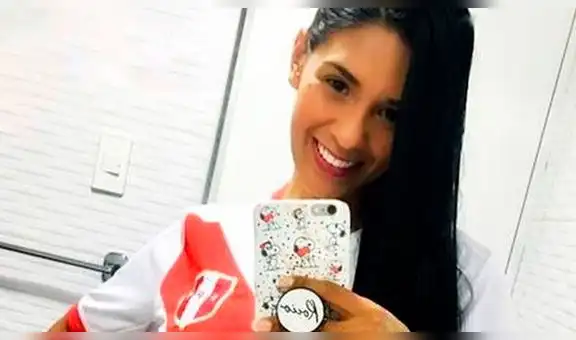 Rocío Miranda apoya a Universitario de Deportes con atrevida foto en bikini frente al mar [FOTO]