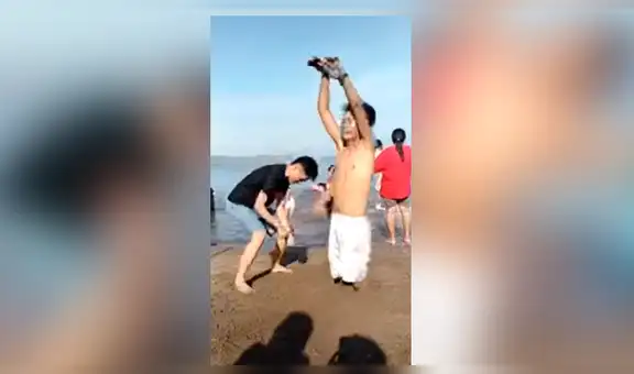 Facebook: joven asiático imita a ‘muñeco inflable’ y causa risas en miles de usuarios [VIDEO]