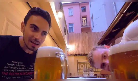 Youtuber visita ‘el peor bar’ de Europa, sin imaginar sería sorprendido por el mesero [VIDEO]