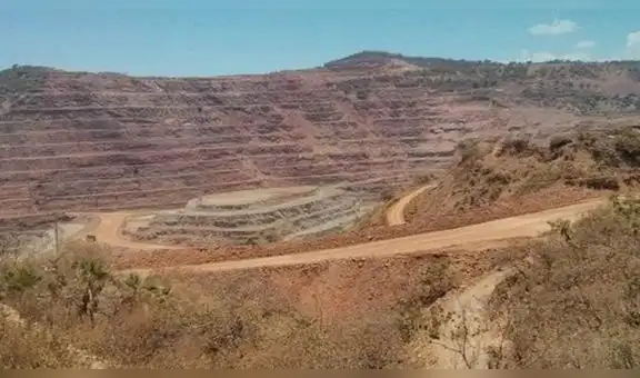 México: hombres encapuchados roban lingotes de oro y plata en mina Sonora