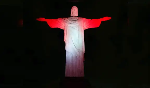 El Cristo Redentor de Río lució los colores de la bandera del Perú a manera de saludo