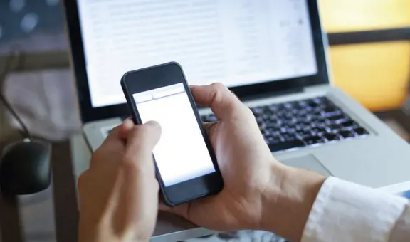 ¿Cómo proyectar la pantalla de tu smartphone en una laptop o computadora?