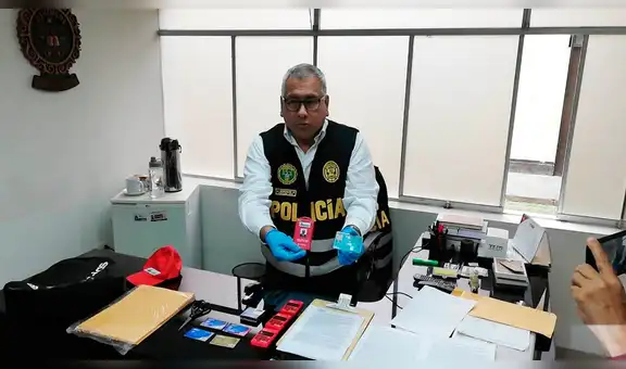 Detienen a estafadores que cambiaban las tarjetas de crédito de sus víctimas en Trujillo