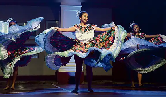Festival de folklore José M. Arguedas