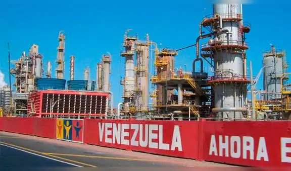 Por qué el petróleo sería la razón por la que EE.UU. apoya a Juan Guaidó