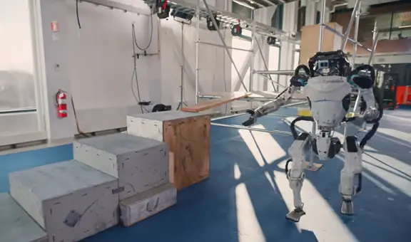 Crean un robot que tiene manos y miles se sorprenden al ver lo que puede hacer con ellas