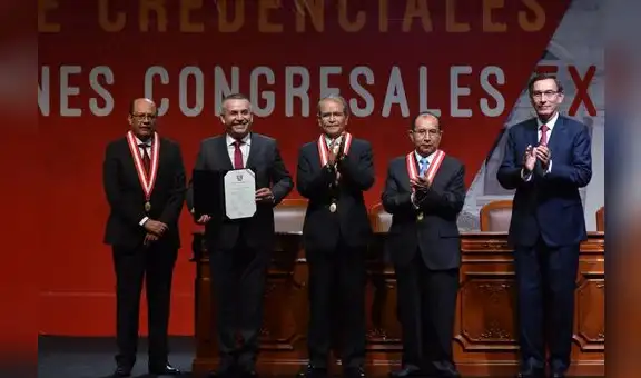 JNE entregó credenciales a los 130 congresistas electos [VIDEO]