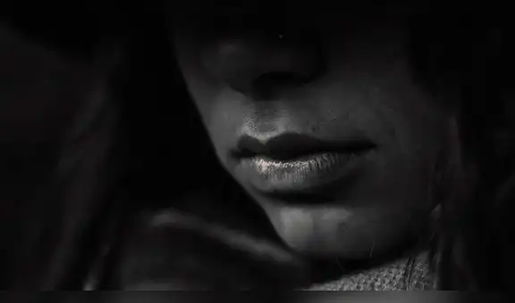 Mujer lleva más de 15 años secuestrada por su mamá en un cuarto sin agua ni luz [FOTOS]