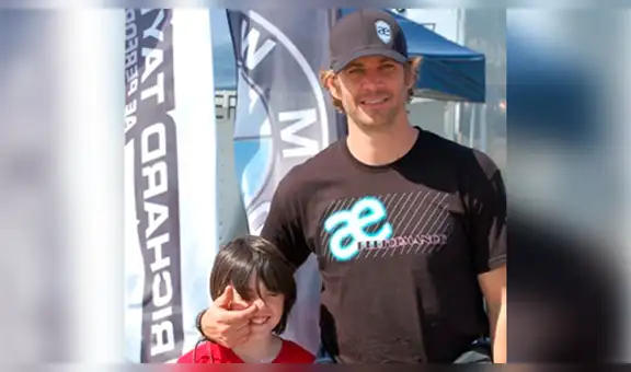 Le tomaron una foto hace 7 años y se da cuenta que estaba con Paul Walker, de Rápidos y furiosos 