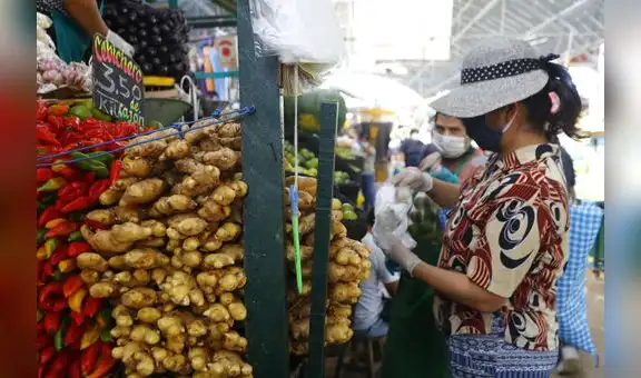 Bancos, supermercados y mercados podrán atender hasta las 6 p. m.